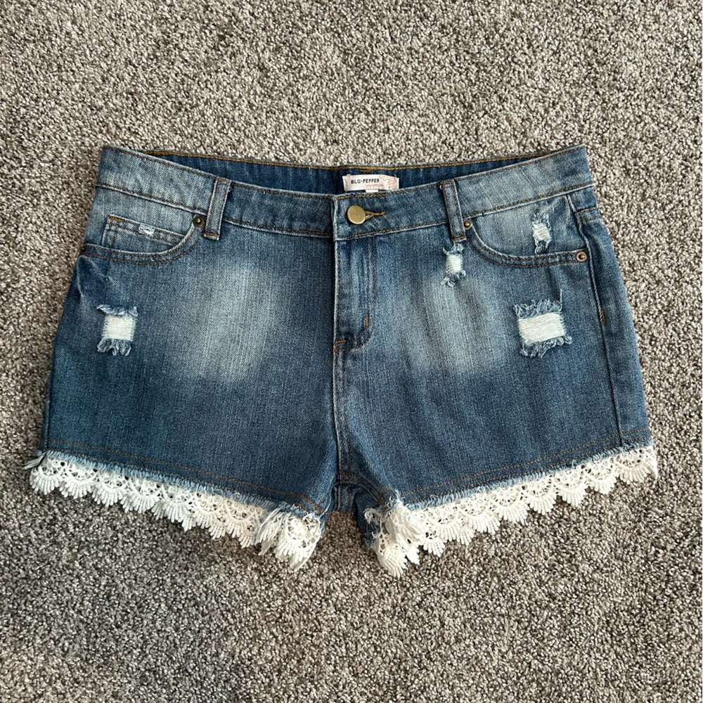 Blu Pepper Vintage Blue Denim Shorts with White Lace Trim Size L